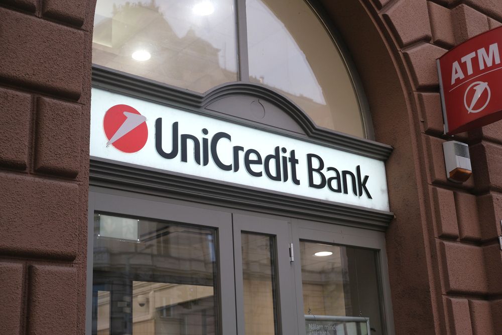 Budapest,,Hungary,-,1,November,2021:,Unicredit,Bank,Company,Sign