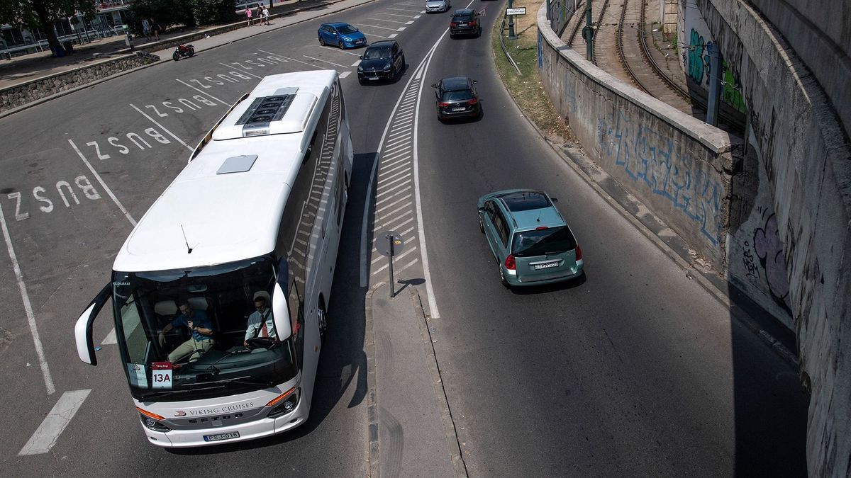 Alacsonyabb útdíjat kér egy járműkategóriára a buszosok szövetsége