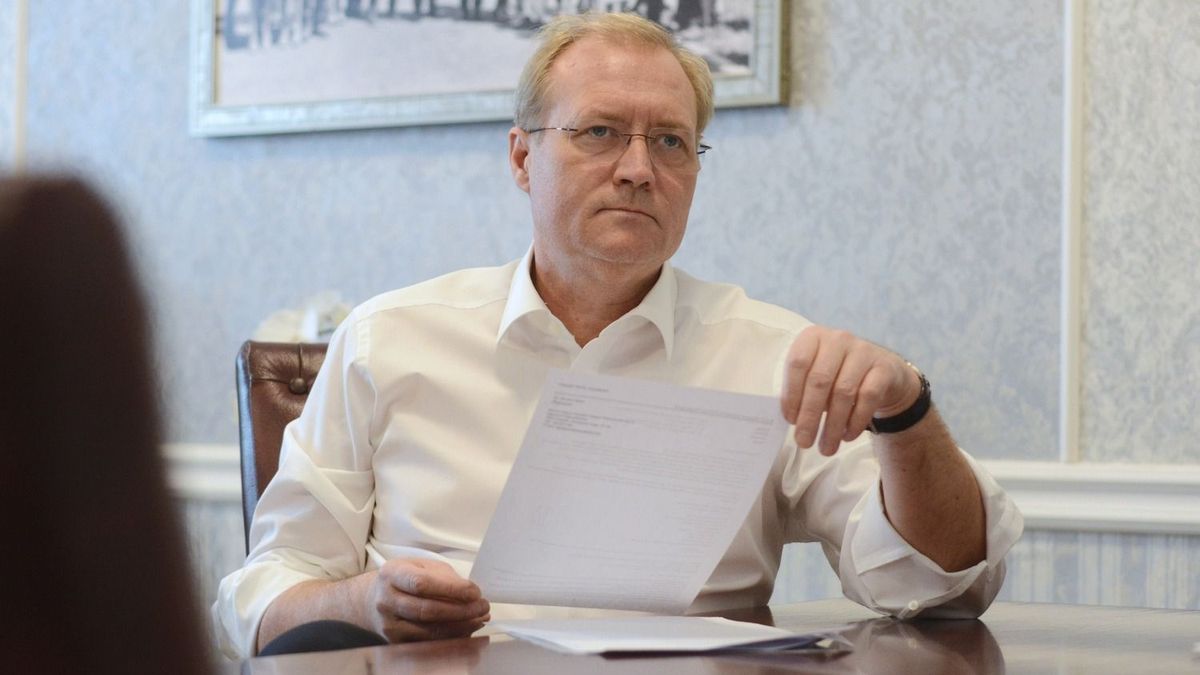 Orbán Viktor új főigazgatót bízott meg az eladósodott kórházak vezetésével