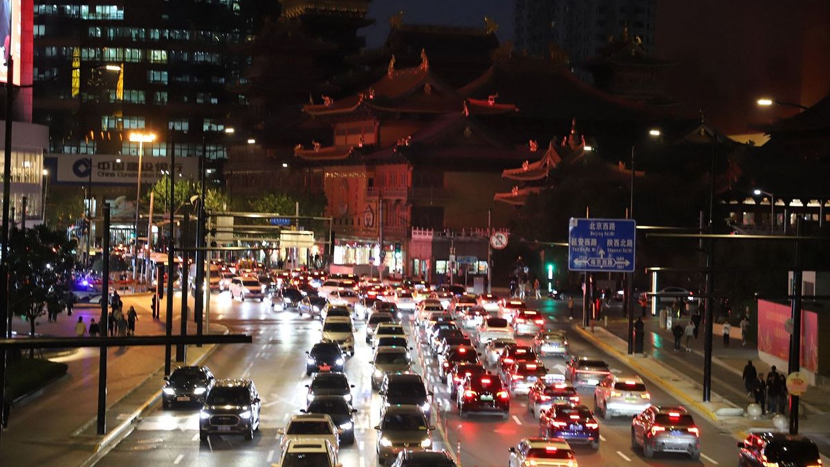 A hibrideknek már annyi, a villanyautók viszont jövőre is ingyen kapnak rendszámot