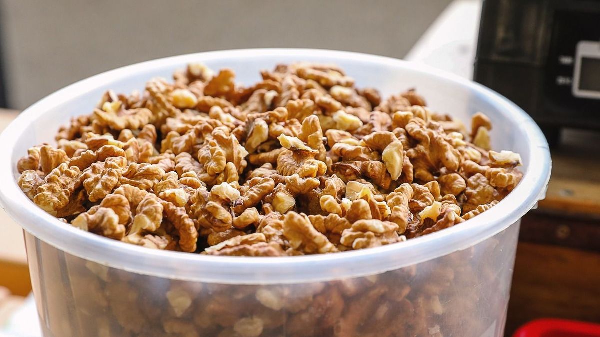 Az olcsó ukrán dió megfojtja a magyarországi termelőket