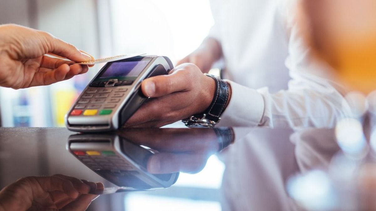 Csökkent a bankkártyás visszaélések száma, de azok értéke tovább nőt