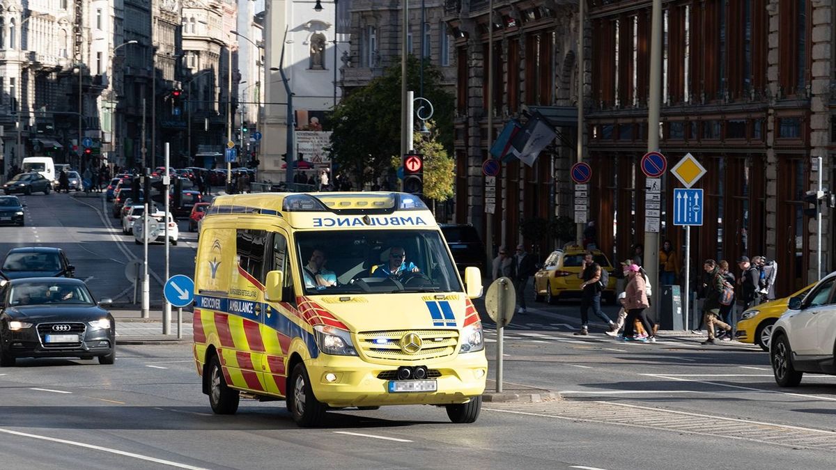 Brutális számok érkeztek: több mint 10 ezer hívást kaptak a mentők karácsonykor