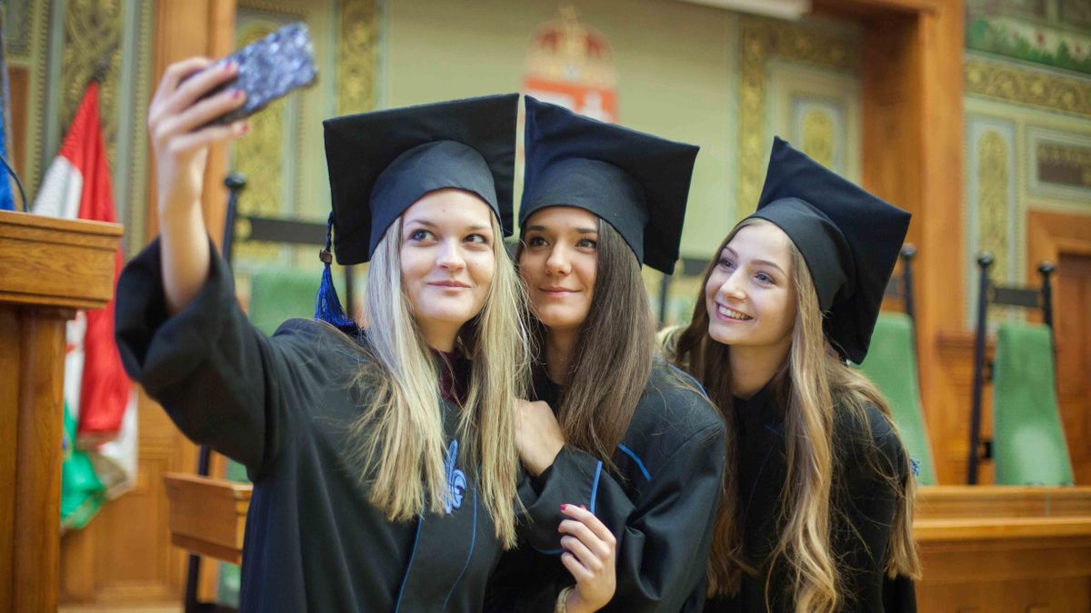 Kimegy a PTE a városba: egy csapatban játszik az egyetem a sportlétesítményekkel