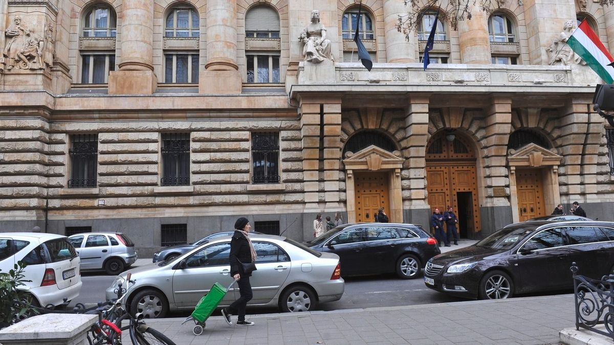 Jegybank: a hazai bankrendszer változatlanul stabil, sokkellenálló-képessége erős