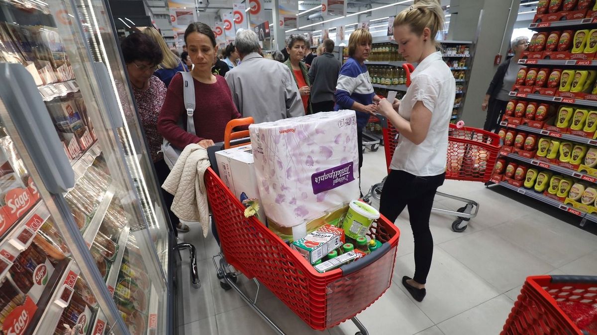 VG-karácsonyi kosár: az Auchané drágult a legjobban, de még így is övé a legolcsóbb