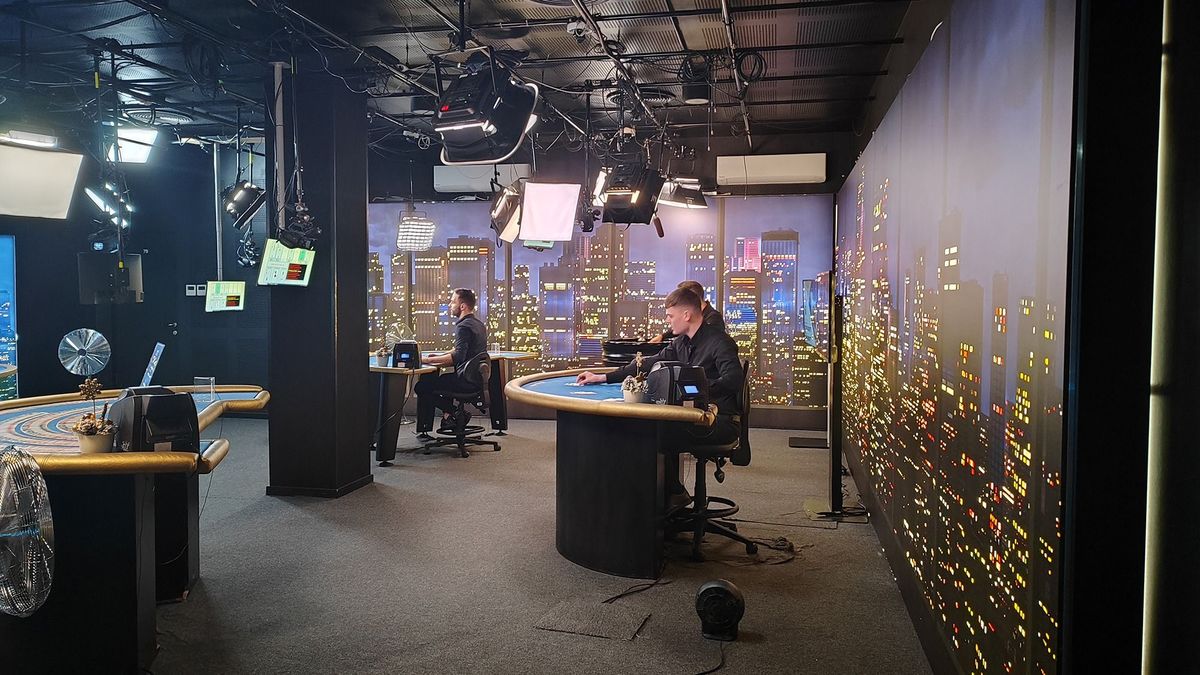 Itt nem mindenkinek osztanak lapot: így zajlik a krupiéképzés Magyarországon