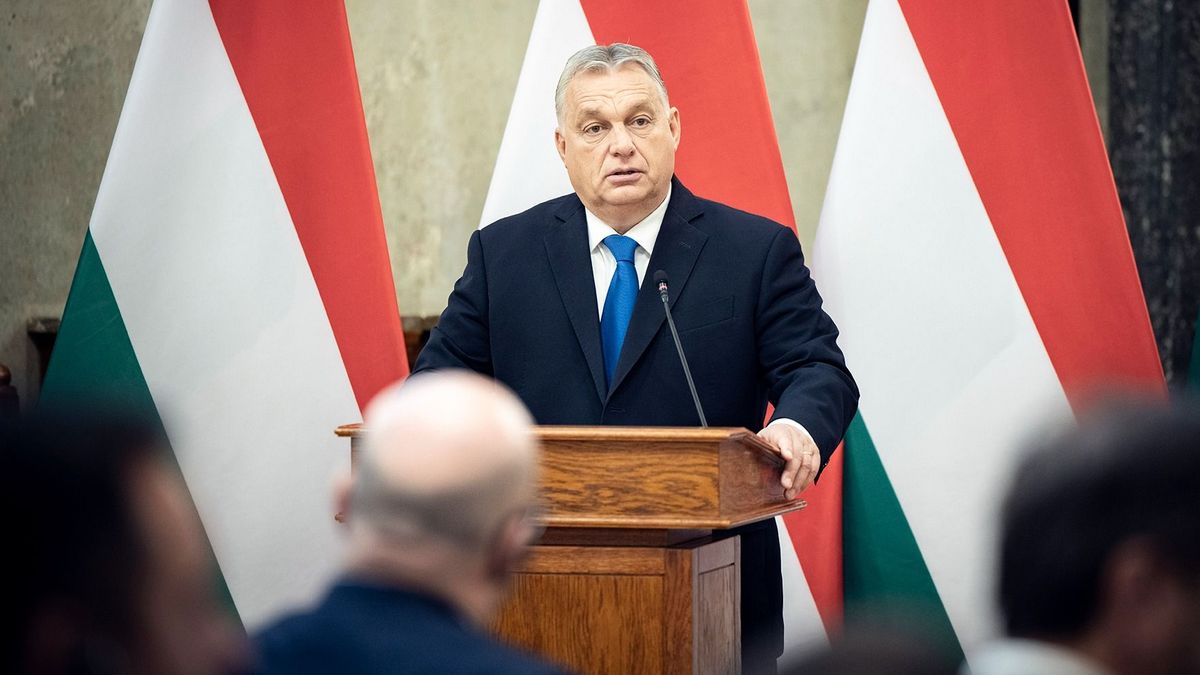 ORBÁN Viktor
Budapest, 2023. november 17.A Miniszterelnöki Sajtóiroda által közreadott képen Orbán Viktor miniszterelnök beszédet mond a Délkelet-európai Országok Parlamenti Elnökeinek 11. konferenciáján Budapesten, az Országházban 2023. november 17-én.MTI/Miniszterelnöki Sajtóiroda/Fischer Zoltán Budapest, 2023. november 17.
A Miniszterelnöki Sajtóiroda által közreadott képen Orbán Viktor miniszterelnök beszédet mond a Délkelet-európai Országok Parlamenti Elnökeinek 11. konferenciáján Budapesten, az Országházban 2023. november 17-én.
MTI/Miniszterelnöki Sajtóiroda/Fischer Zoltán