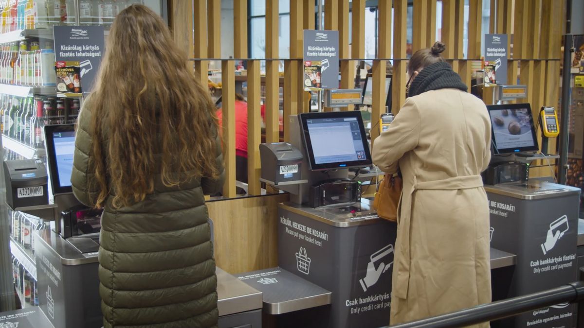 Önkiszolgáló kasszák a boltokban: megkérdezték a magyarokat, mit gondolnak róla – meglepő eredmény született