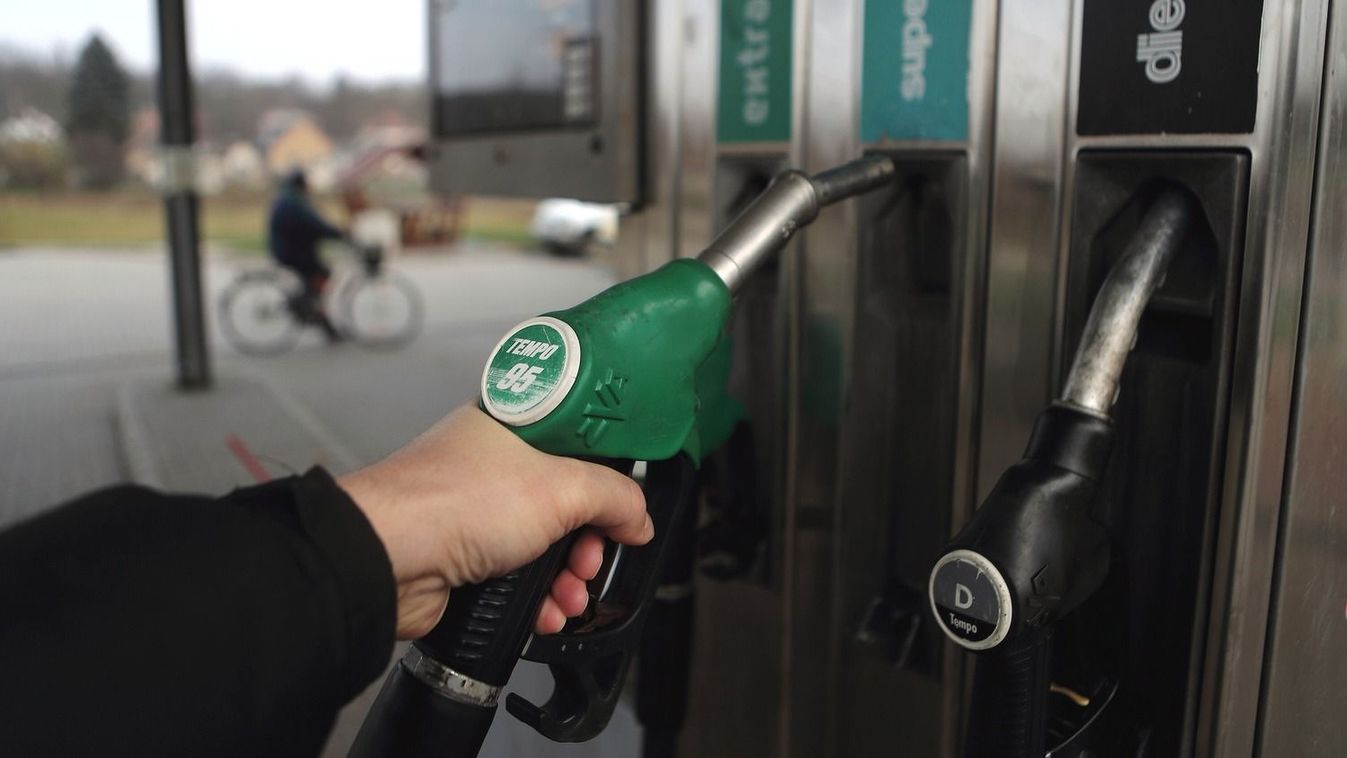 Üzemanyag: mindent beleadnak a kereskedők – péntektől eddig nem látott mértékben csökken a benzin és a dízel ára