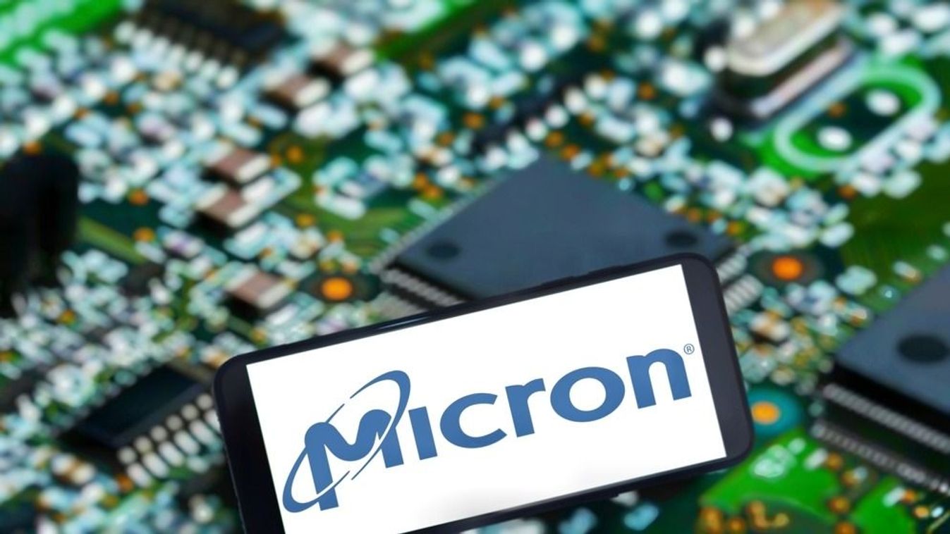 Jakarta,-,June,05,2023:,Micron,Technology,,Inc.,Logo,On,Smartphone