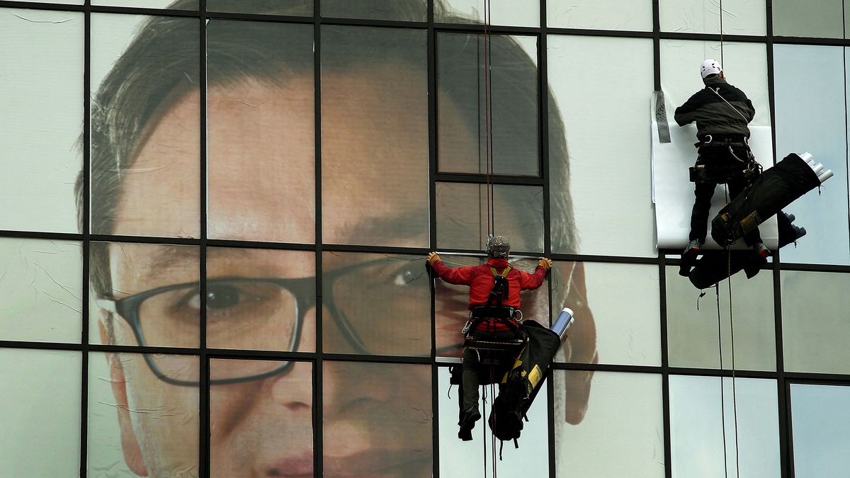 Nem kis tétje van a szerbiai választásoknak – próbatétel előtt a magyar kormányfőhöz közeli politikus