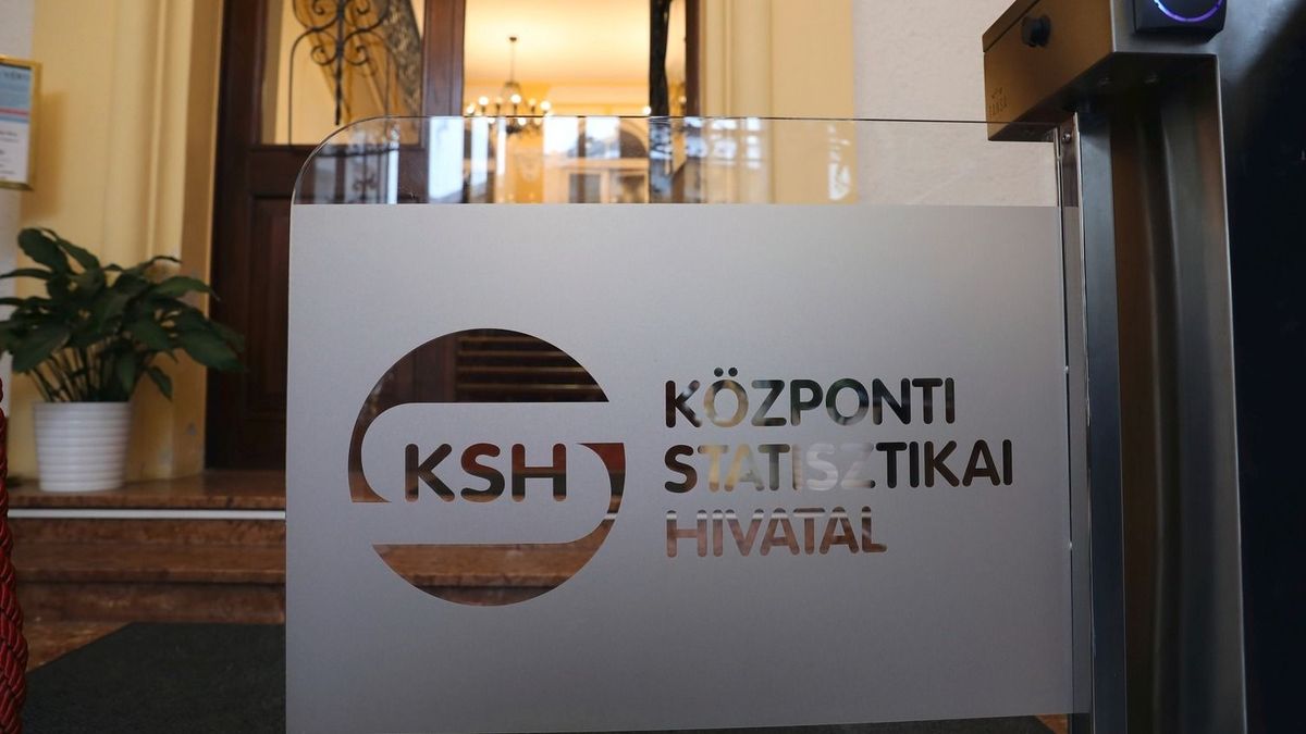 Üzent a sajtó munkatársainak a KSH, pártpolitikai célokat emleget