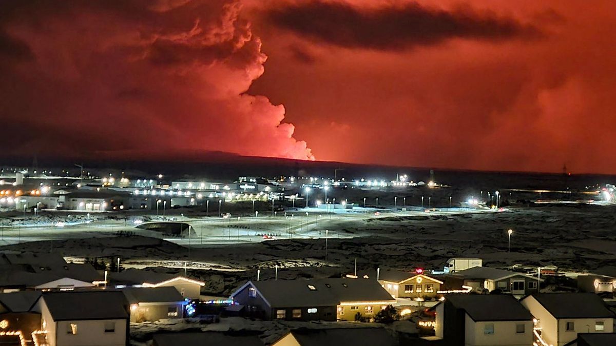 Megállt az élet Izlandon: másodpercenként 200 köbméter láva ömlött ki a vulkánból – videó