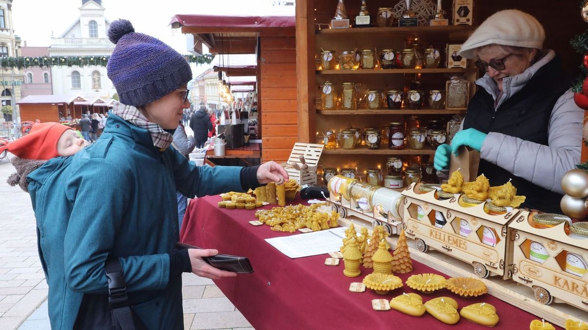 Az utolsó pillanatig rajta tartja a szemét a karácsonyi vásárokon a NAV