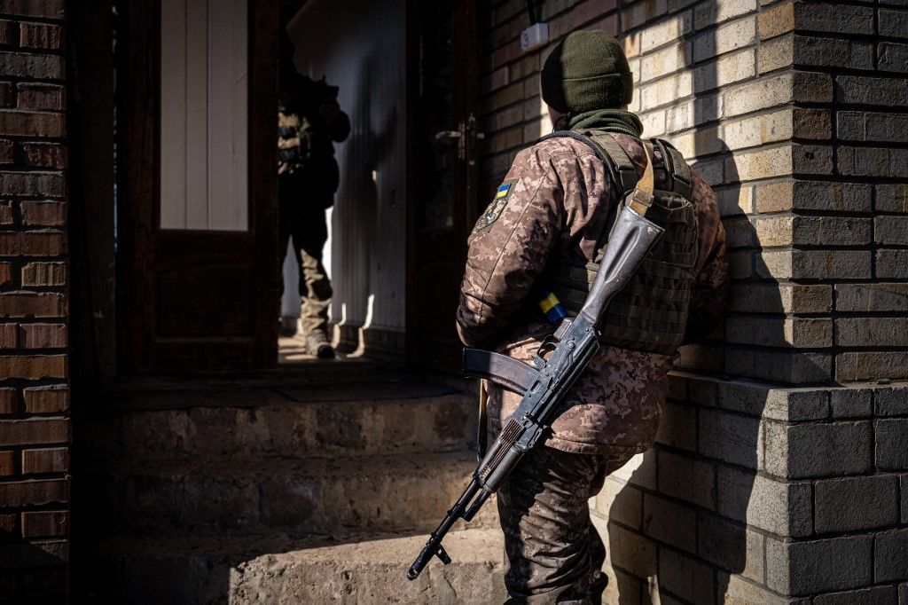 Ukrainian soldiers on duty near Toretsk