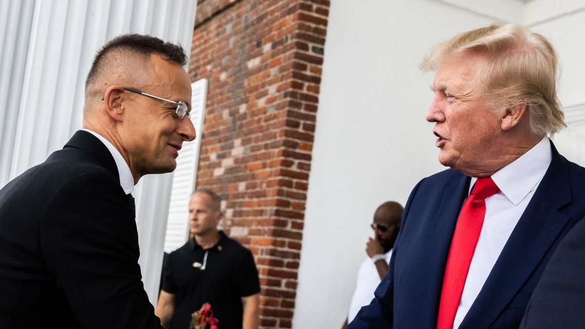 Szijjártó Péter szerint a kettős mérce jele Trump kizárása
