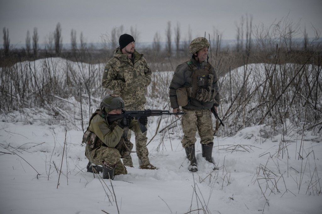 Military mobility of Ukrainian soldiers in direction of Kupiansk during severe winter conditions