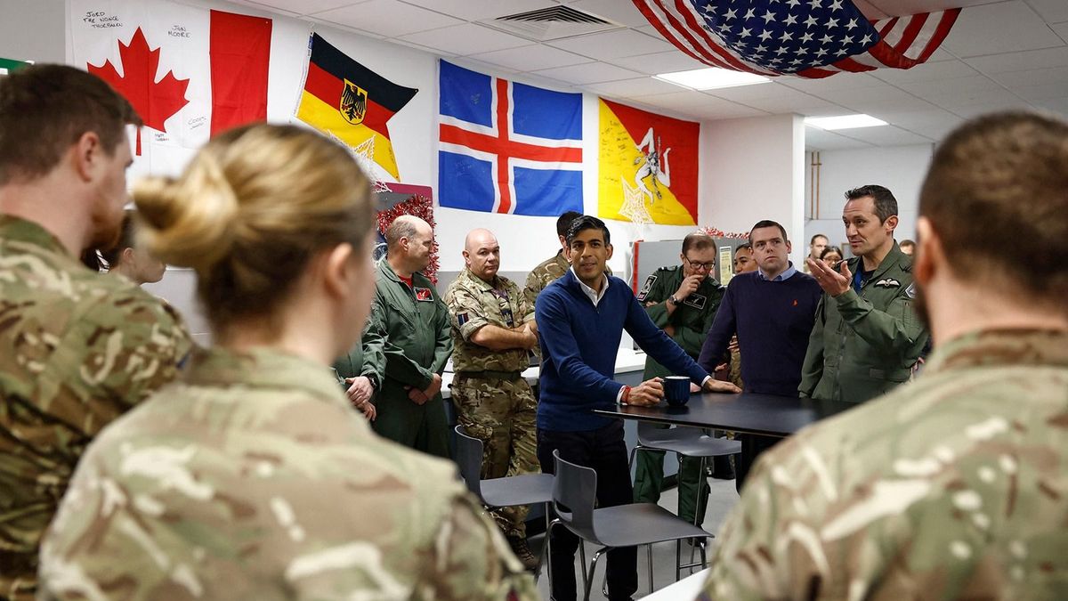 A Brit miniszterelnök szerint Izraelnek be kell tartania a humanitárius törvényeket