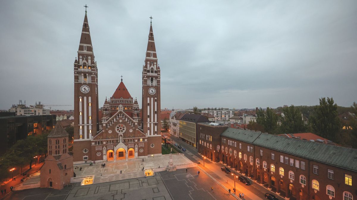 Karácsonyra kész lett a szegedi dóm felújítása – videó