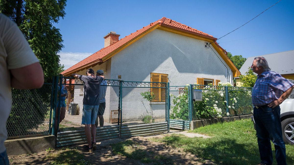 Szolgálati lakásokat építene a kormány a Balatonnál