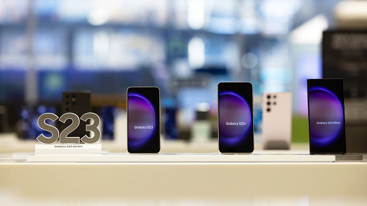 Samsung Store Ahead of Preliminary Figures