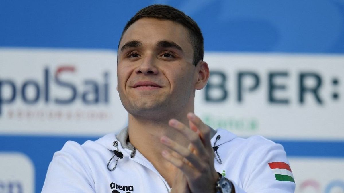 Előkerült Milák Kristóf, a sportállamtitkárral és Kovács Katalin olimpiai bajnokkal fotózkodott