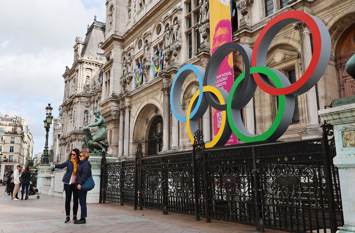 A photo shows a five-ring Olympic emblem in front of Paris City Hall (Hôtel de Ville) in Paris, France on October 24, 2022.( The Yomiuri Shimbun ) (Photo by Tetsuya Kikumasa / Yomiuri / The Yomiuri Shimbun via AFP)