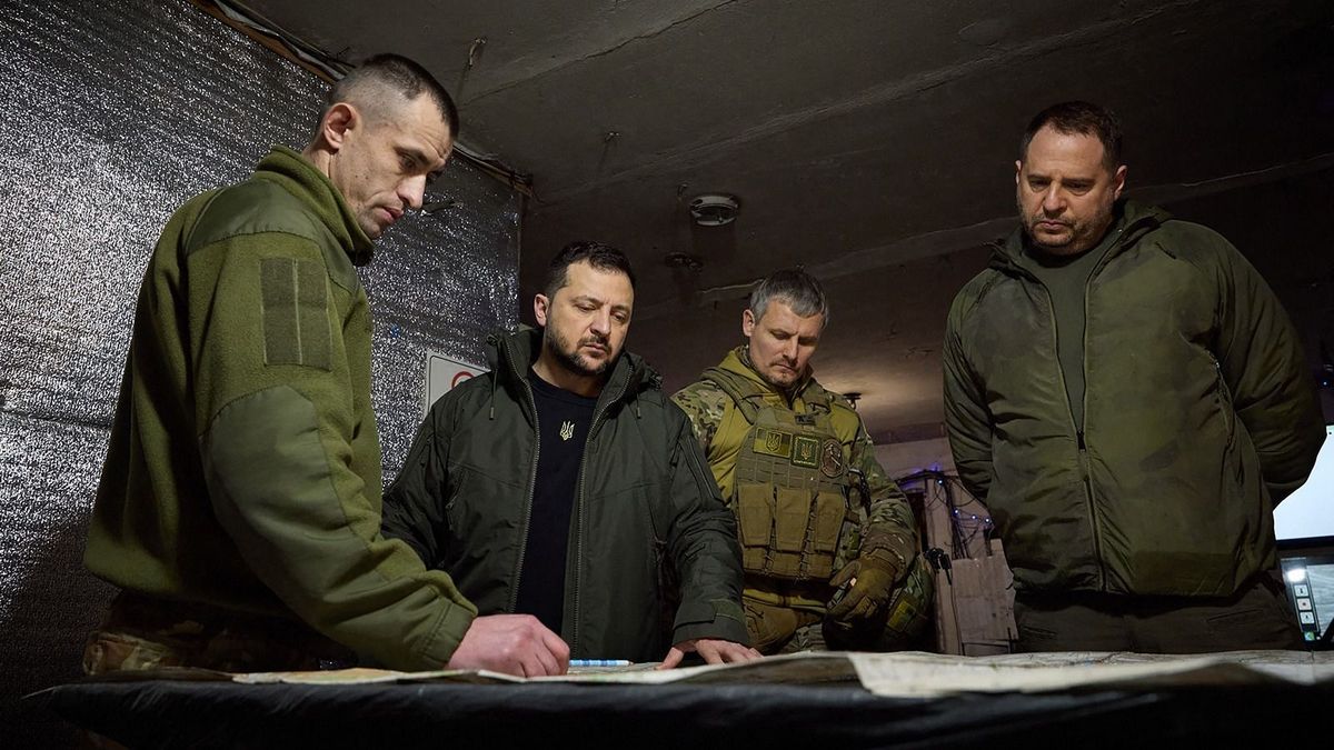 Rosszul áll az ukránok szénája Avgyijivkánál, elveszíthetik a fő utánpótlási vonalukat