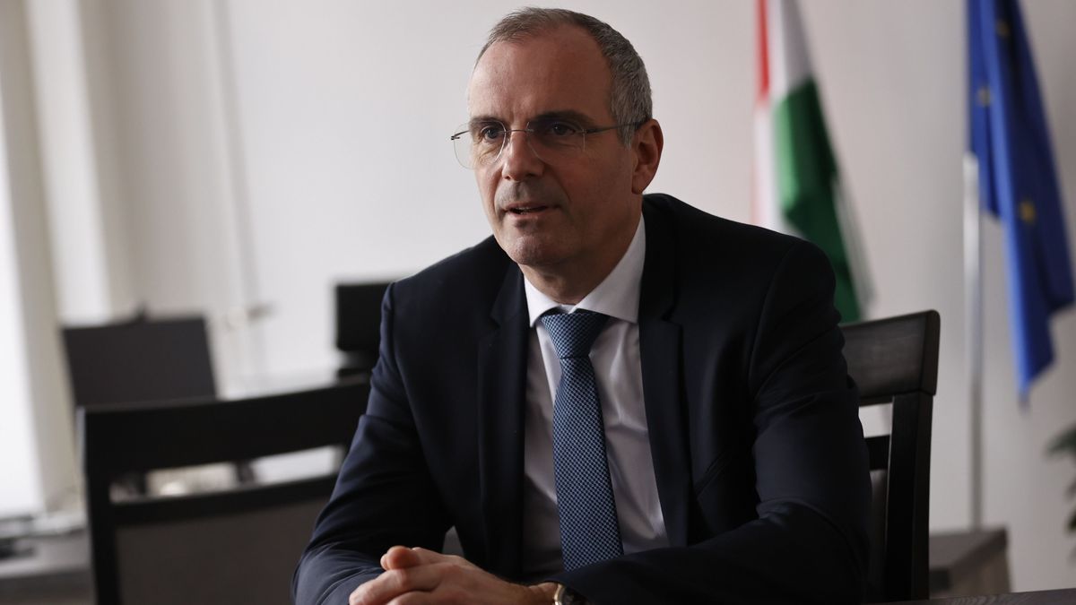 Egymillió lezáratlan munkaügyi jogviszonyt vizsgál át az adóhivatal