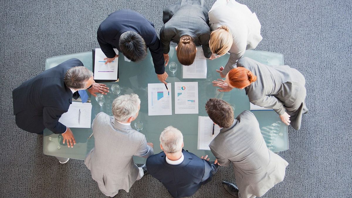 2024 adóváltozásai: könnyebb lesz a kivát választó cégek élete, és csökken a túró rúdi áfája