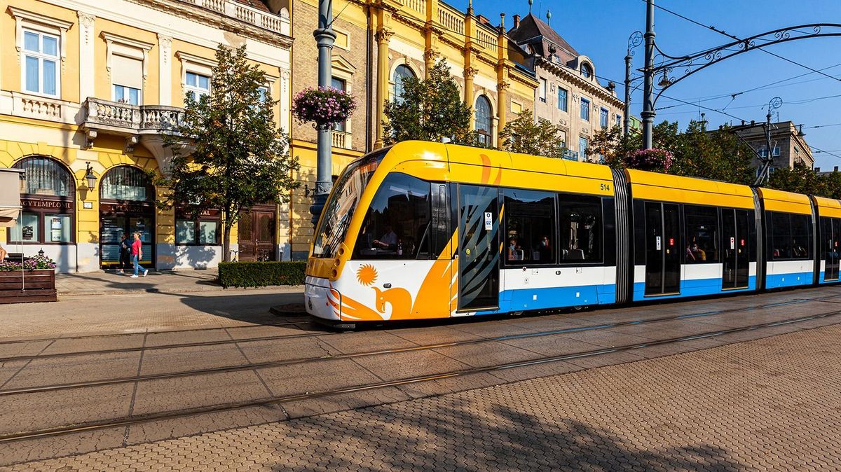 Debrecen,,Hungary,–,Sept.,02,,2020:,Modern,Tram,Carry,Passengers
