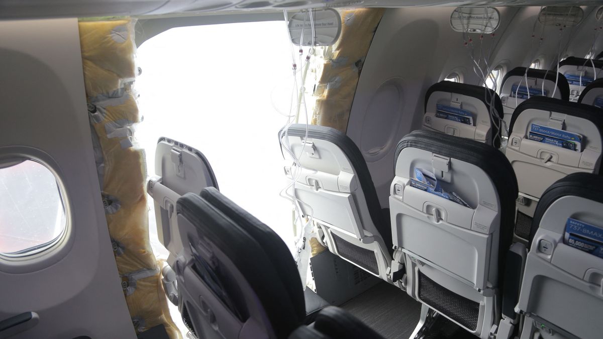 Kiderült, mitől szakadt ki a Boeing 737 Max 9-es gép oldala ötezer méteres magasságban