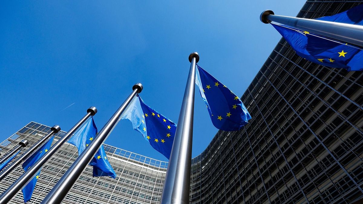 Ismét csökkentek a termelői árak az euróövezetben és az EU-ban