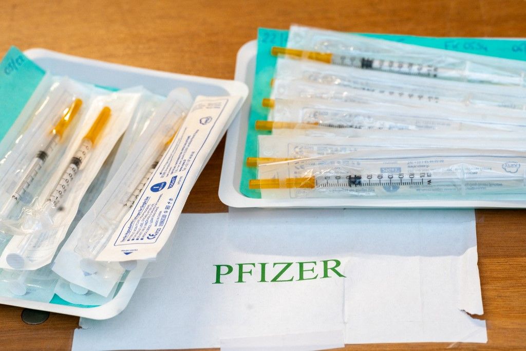 Pfizer and moderna vaccine