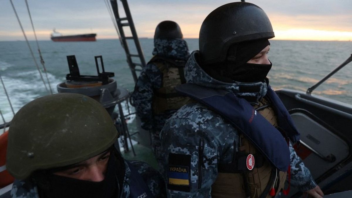 Hiába a brit aknaszedő hajók, Törökország nem engedi át azokat Ukrajnának