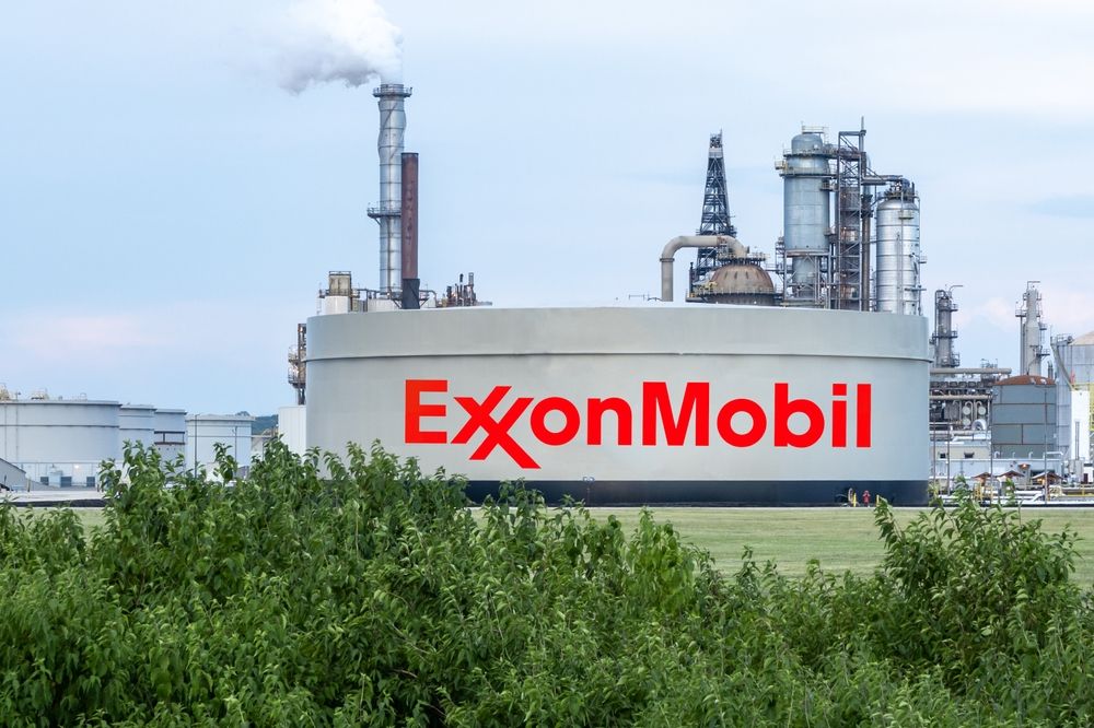 Channahon,,Illinois,,Usa-,June,7,2022:,Exxonmobil,Joliet,Refinery