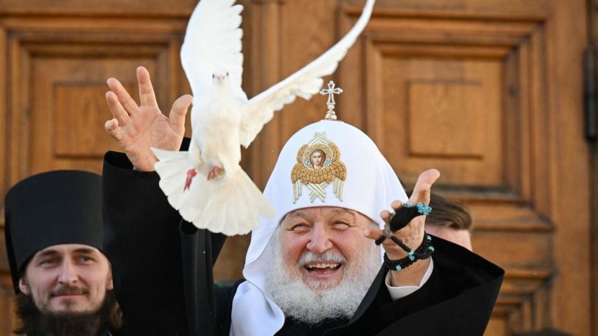 Kirill pátriárka megbocsátana a háború miatt elmenekült oroszoknak, ha visszatérnek hazájukba