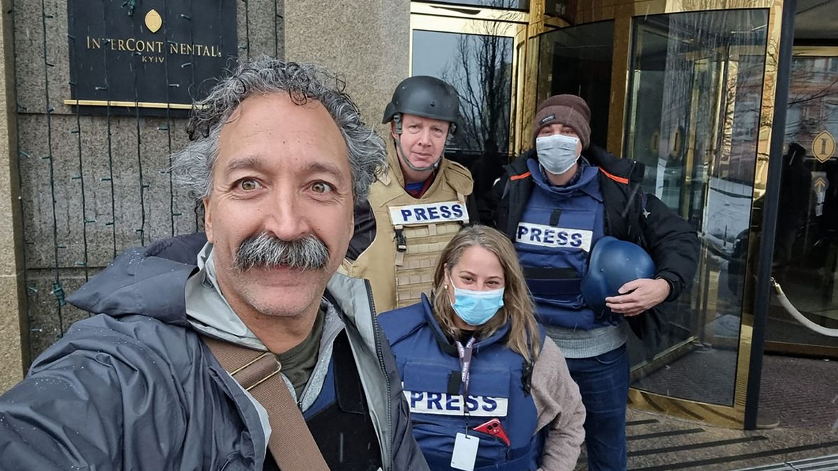 Az újságírók szakszervezetei szerint a médiamunkások nincsenek biztonságban Ukrajnában, még a hatóságoktól sem.
