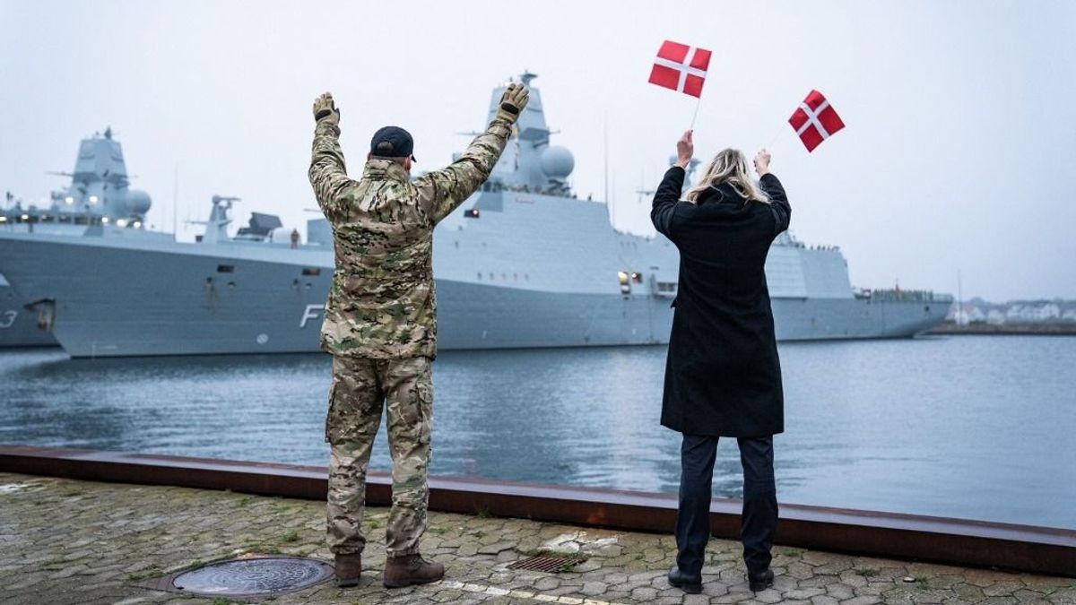 Fregattal és vezérkari tiszttel száll be a húszik elleni harcba Dánia