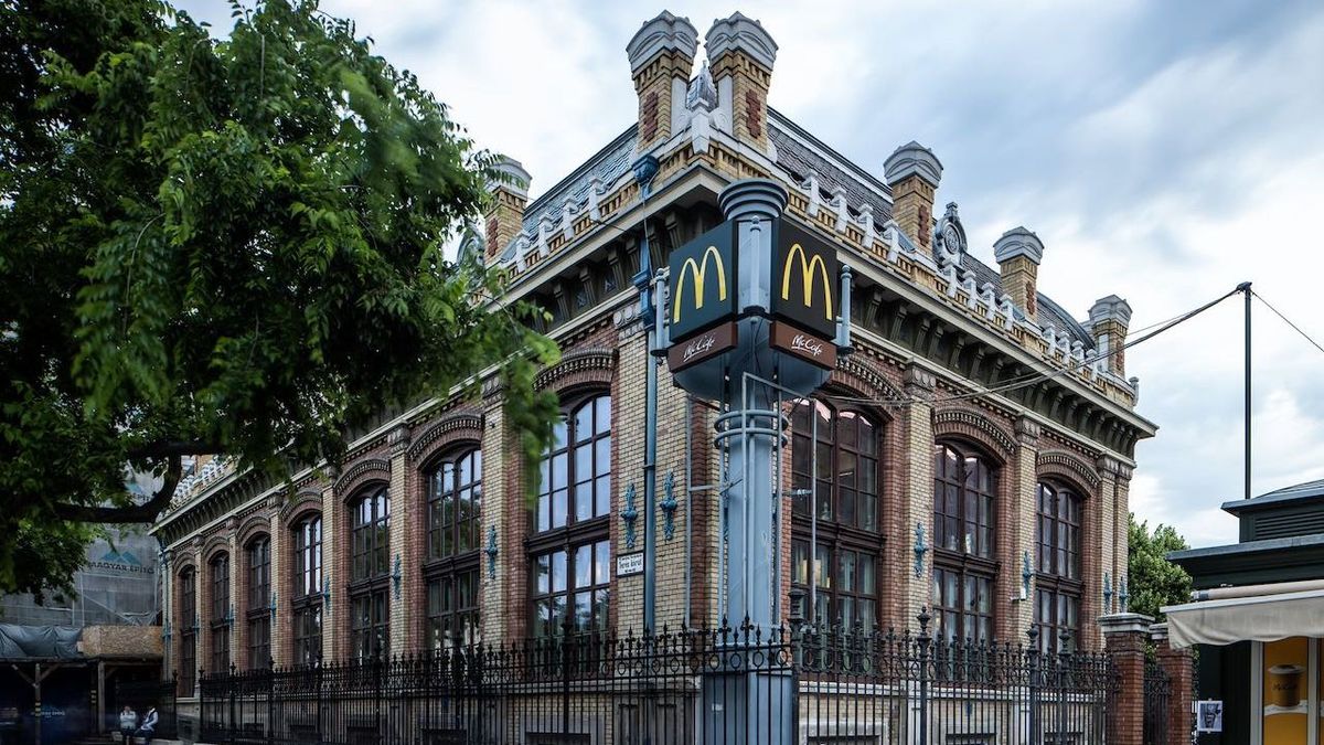Bezár a Nyugati téri Meki, nagy felújításba kezdenek