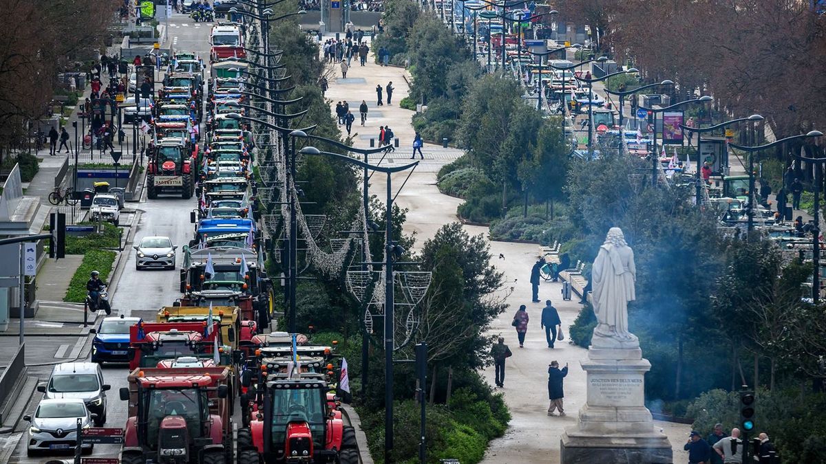 Már Párizst fenyegetik a francia gazdák