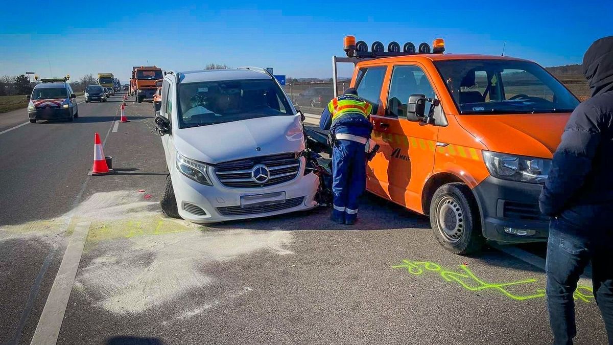 Útmunkások sebesültek meg egy balesetben az M1-esen