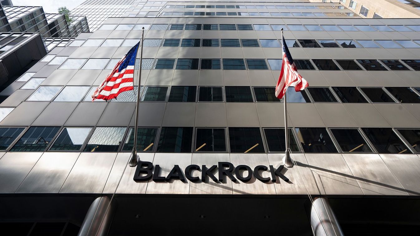 New,York,,Ny,,Usa,-,July,5,,2022:,Exterior,View
New York, NY, USA - July 5, 2022: Exterior view of the BlackRock headquarters in New York City. BlackRock is an American global asset management firm and a provider of investment management.