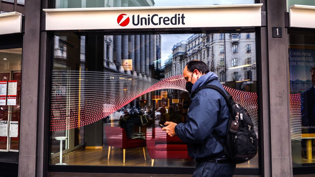 Daily Life In Milan
UniCredit bank in Milan, Italy on October 6, 2021.  (Photo by Beata Zawrzel/NurPhoto) (Photo by Beata Zawrzel / NurPhoto / NurPhoto via AFP)