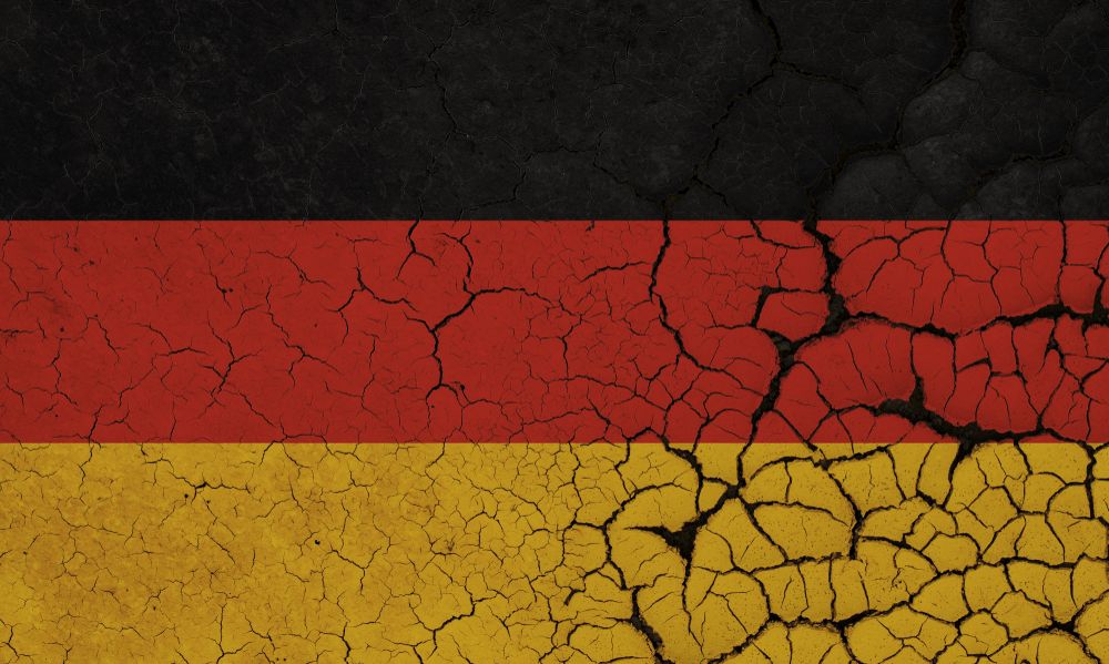 Germany,Flag,Crisis
Németország pont akkor állt a feje tetejére, amikor nagy szükség van az egységére.