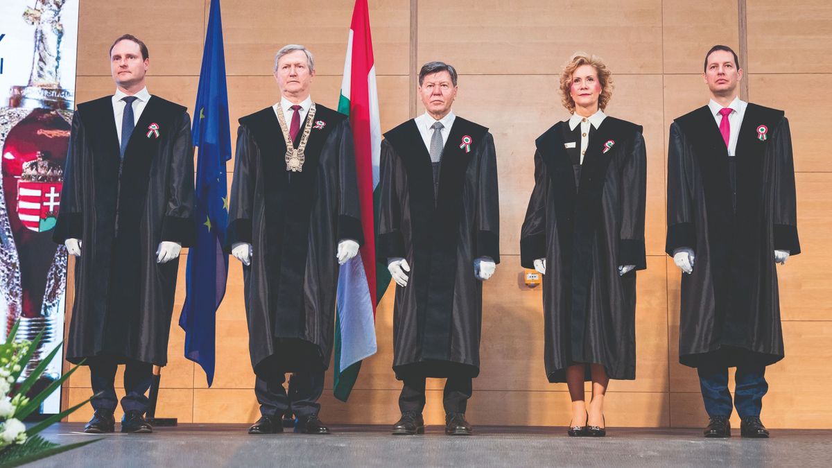 Újabb három évig marad a Széchenyi István Egyetem rektora
