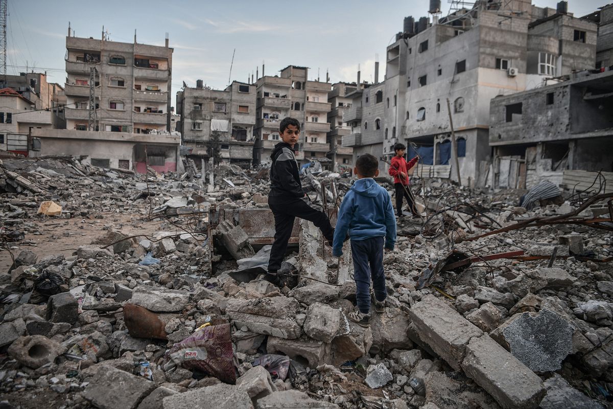 Palestinians taking refuge in the city of Rafah