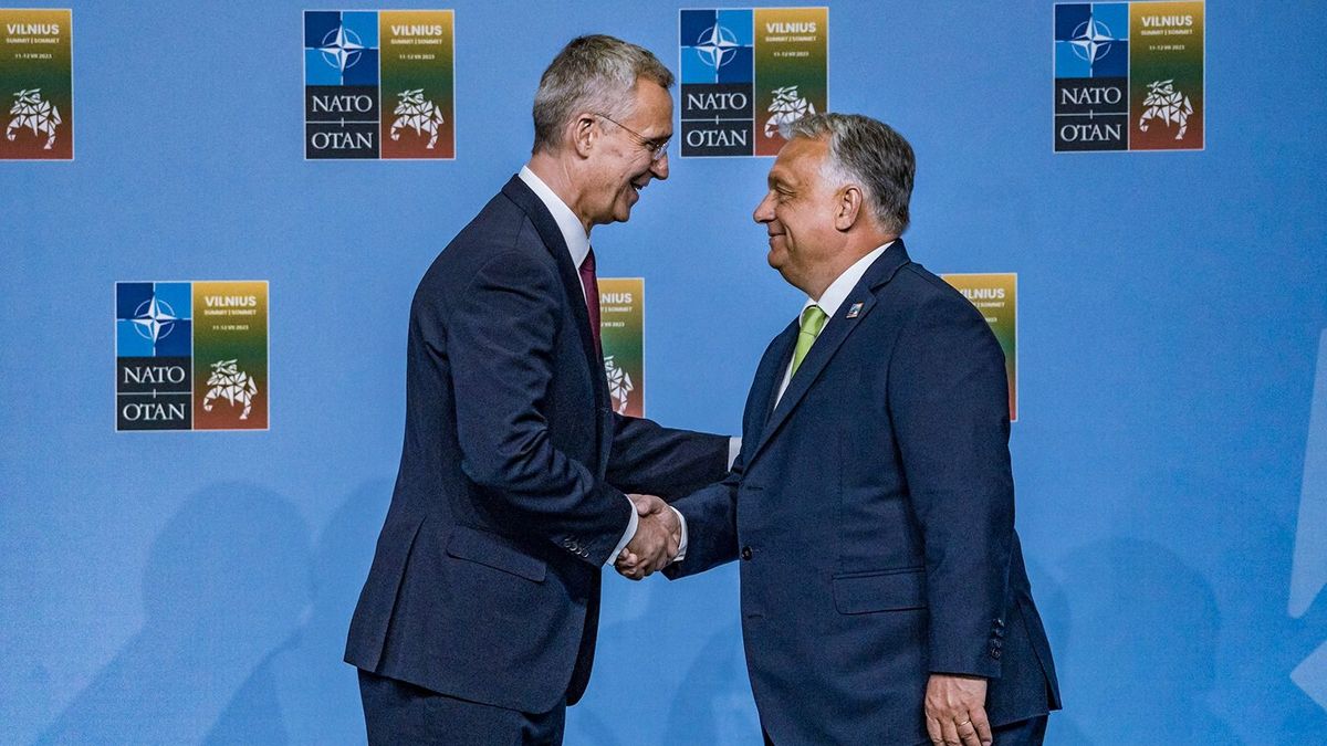 Jens Stoltenberg, Secretary General of NATO, left, welcomes to Viktor Orban,  President of Hungary, to the NATO Summit in Vilnius. Lithuania. (Photo by Celestino Arce/NurPhoto) (Photo by Celestino Arce / NurPhoto / NurPhoto via AFP)