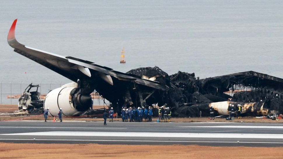 JAL catches Fire at Haneda Airport